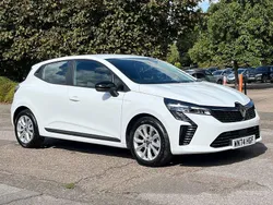 White Used 2024 Renault Clio V Evolution Hatchback | £16,200 (Fair price)