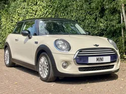 White Used 2014 Mini Cooper Hatch Hatchback | £6,500 (Expensive)