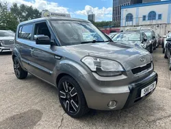 Silver Used 2011 Kia Soul 4 SUV | £2,490 (Good price)
