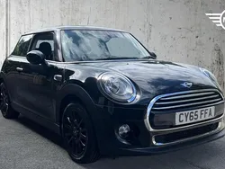Black Used 2015 Mini Cooper Hatch Hatchback | £6,899 (Good price)