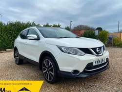 White Used 2016 Nissan Qashqai Tekna SUV | £9,250 (Good price)