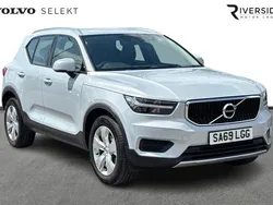 729 glacier silver Used 2019 Volvo XC40 Momentum SUV | £16,191 (Fair price)
