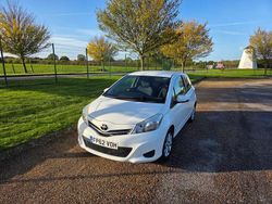 White Used 2012 Toyota Yaris Hatchback | £5,495 (Fair price)