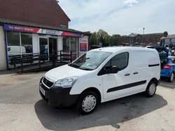 White Used 2016 Peugeot Partner S MPV | £3,490 (Super price)