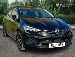 Black Used 2021 Renault Clio V Iconic Hatchback | £13,699 (Fair price)