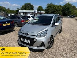Silver Used 2018 Hyundai i10 Premium Hatchback | £7,995 (Fair price)