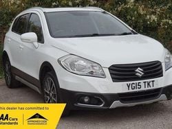 White Used 2015 Suzuki SX4 S-Cross SZ-T SUV | £5,490 (Fair price)
