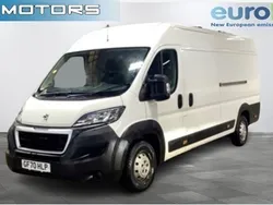 White Used 2020 Peugeot Boxer Van | £14,388 (Fair price)