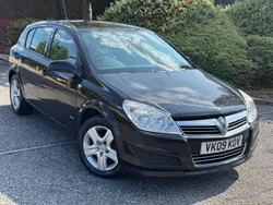 Black Used 2009 Vauxhall Astra Club Hatchback | £1,495 (Good price)