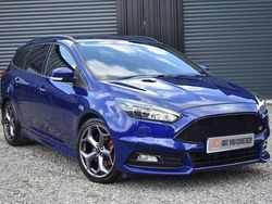 Blue Used 2018 Ford Focus ST Estate | £18,500 (Expensive)