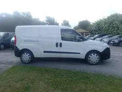 White Used 2012 Vauxhall Combo MPV | £2,895 (Fair price)