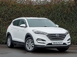 White Used 2016 Hyundai Tucson SE SUV | £8,798 (A bit pricey)