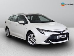 White Used 2021 Toyota Corolla Estate | £17,375 (Good price)