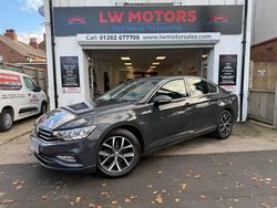 Grey Used 2020 VW Passat SEL Sedan | £14,995 (Fair price)