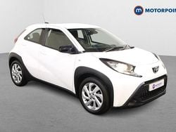 White Used 2022 Toyota Aygo X PURE SUV | £11,249