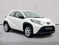White Used 2023 Toyota Aygo X PURE SUV | £14,999