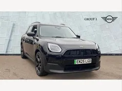 Midnight black ii New 2025 Mini Countryman Classic SUV | £31,450 (Good price)