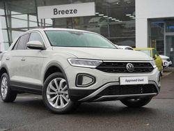 Used 2025 VW T-Roc SUV | £27,990 (A bit pricey)