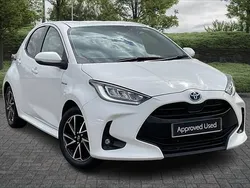 White Used 2021 Toyota Yaris Hybrid Design Hatchback | £14,861 (Good price)