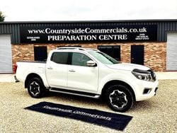 White Used 2021 Nissan Navara Tekna Pickup | £14,750 (Good price)