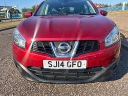 Red Used 2014 Nissan Qashqai Tekna SUV | £2,499 (Super price)