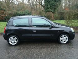 Black Used 2004 Renault Clio II Dynamique Hatchback | £1,000 (Expensive)