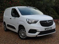 White Used 2019 Vauxhall Combo Sportive MPV | £5,990 (Fair price)