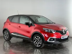 Red/black Used 2019 Renault Captur Iconic SUV | £7,950 (Fair price)