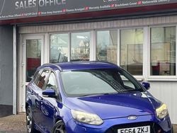 Blue Used 2014 Ford Focus ST Estate | £5,995 (Fair price)