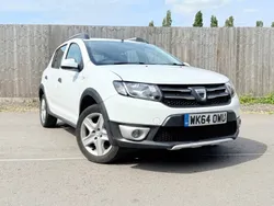 White Used 2014 Dacia Sandero Lauréate Hatchback | £2,895 (Fair price)