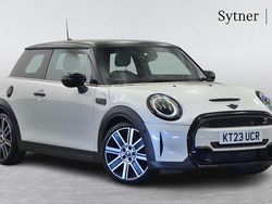 White Used 2023 Mini Cooper S Exclusive Hatchback | £23,500 (Fair price)