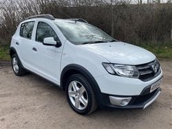 White Used 2015 Dacia Sandero Lauréate Hatchback | £5,250 (Fair price)