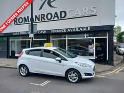 White Used 2016 Ford Fiesta Zetec Hatchback | £6,795 (Fair price)