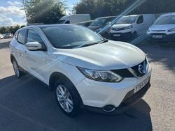 White Used 2014 Nissan Qashqai Acenta Premium SUV | £6,499 (A bit pricey)