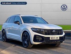 White Used 2025 VW Touareg Black Edition SUV | £50,999 (Fair price)