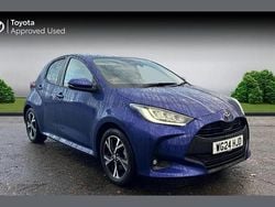 Blue Used 2024 Toyota Yaris Hybrid Design Hatchback | £20,009 (Fair price)