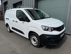 White Used 2023 Peugeot Partner Premium Van | £9,500 (Fair price)
