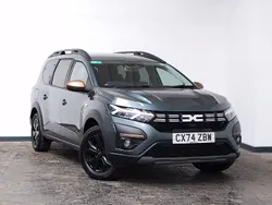 Green Used 2024 Dacia Jogger Extreme Estate | £22,998 (A bit pricey)