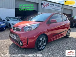 Red Used 2016 Kia Picanto 2 Hatchback | £5,695 (Fair price)