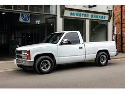 White Used 2005 Chevrolet Silverado Pickup | £21,950