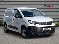 White Used 2023 Peugeot Partner Premium Van | £10,998 (Fair price)
