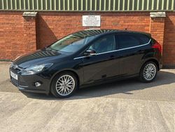 Black Used 2014 Ford Focus Zetec Hatchback | £3,695 (Fair price)