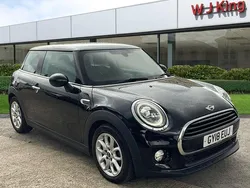 Black Used 2018 Mini Cooper Hatch Hatchback | £10,395 (Fair price)