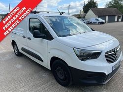 White Used 2019 Vauxhall Combo Edition MPV | £10,788 (Expensive)