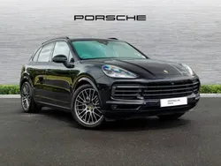 Jet black metallic Used 2022 Porsche Cayenne Platinum Edition SUV | £59,845 (Fair price)