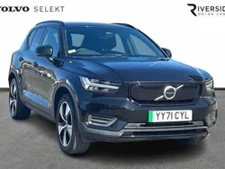 Onyx black Used 2021 Volvo XC40 Core SUV | £24,750 (Fair price)
