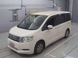 White Used 2010 Honda Stepwgn MPV | £7,999 (Fair price)