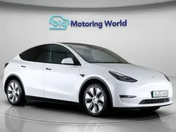 White Used 2022 Tesla Model Y Long Range SUV | £25,500 (Fair price)