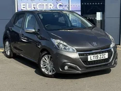 Grey Used 2019 Peugeot 208 Signature Sky Hatchback | £7,695 (Fair price)