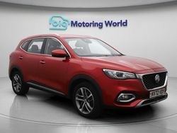 Red Used 2022 MG HS Excite SUV | £15,100 (Fair price)